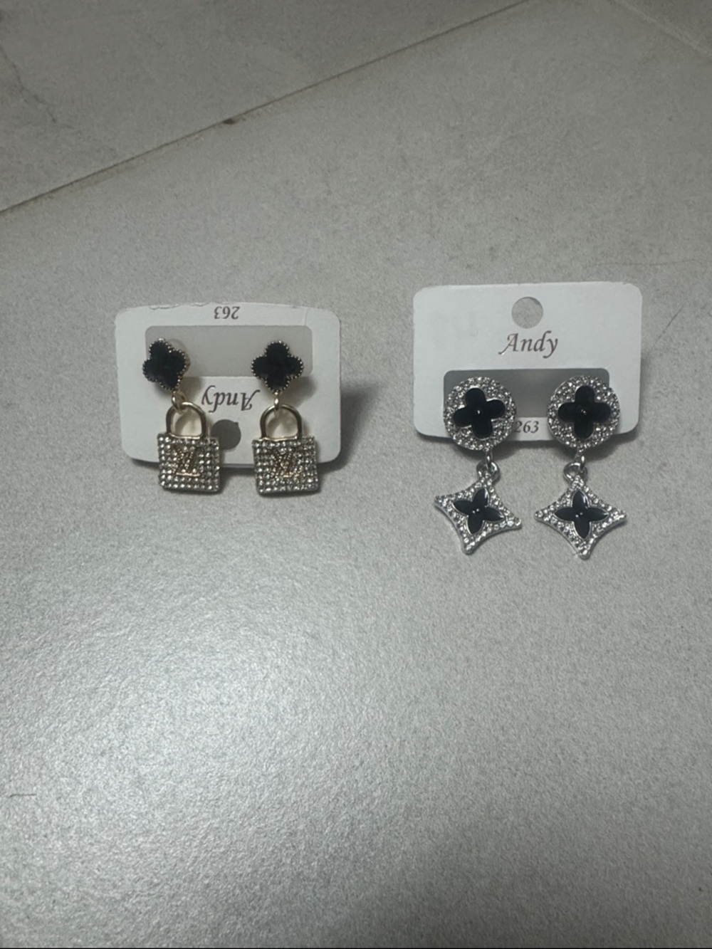 Fashion earrings 2 pairs deals